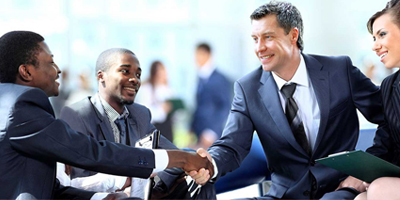 Kết nối đối tác trong và ngoài nước